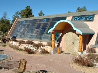 01_Gagne_Exterior.jpg 01_Gagne_Exterior.jpg