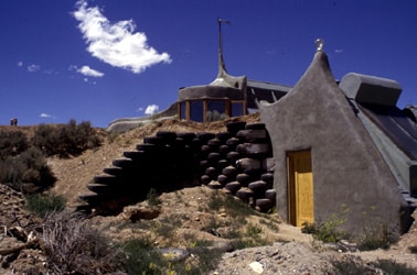 earthships_2.jpg