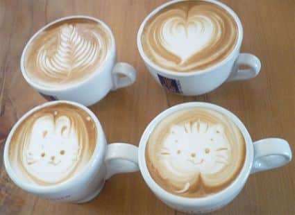 Cappuccino al Bar e Latte Art