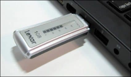 lexarjumpdrivemercury_up.jpg lexarjumpdrivemercury_up.jpg
