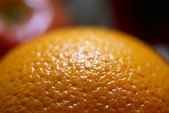 Cellulite: salmone, verdure e tanta acqua aiutano a combatterla